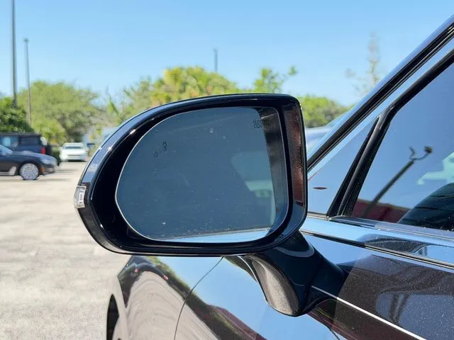 Genesis G90 photo 12