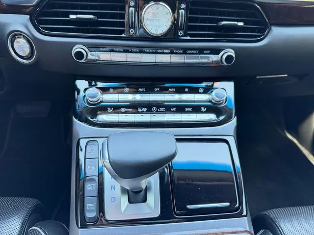 Genesis G90 photo 26