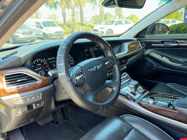 Genesis G90 photo 24