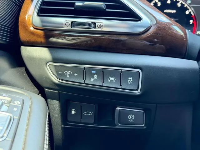 Genesis G90 photo 22
