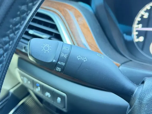 Genesis G90 photo 17