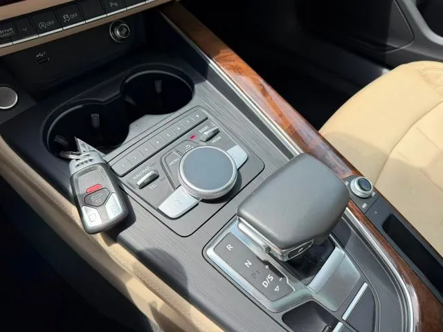 Audi A4 photo 23