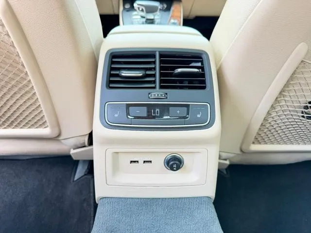 Audi A4 photo 31