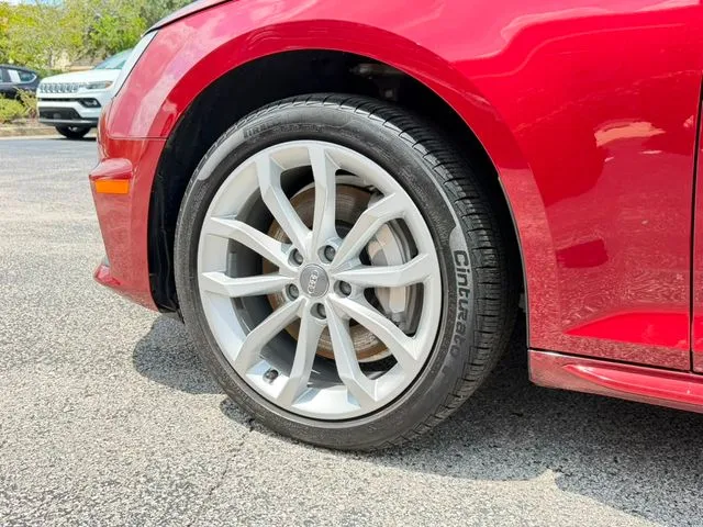 Audi A4 photo 10