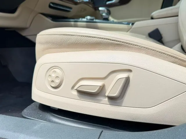 Audi A4 photo 19