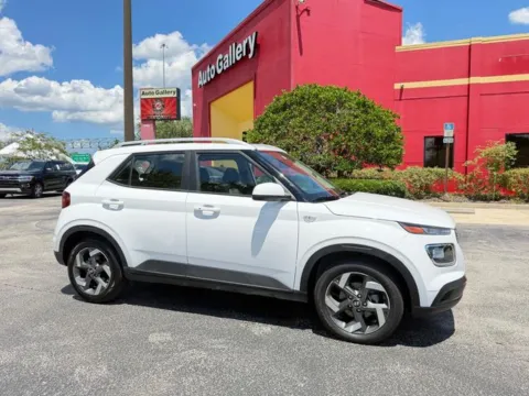 White 2025 Hyundai Venue SEL for sale in Jacksonville, FL