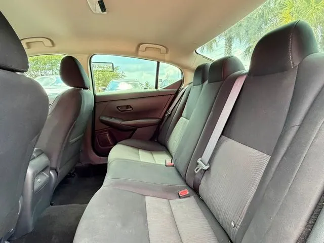 Nissan Sentra photo 27