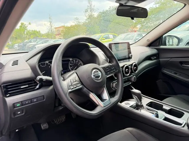 Nissan Sentra photo 24