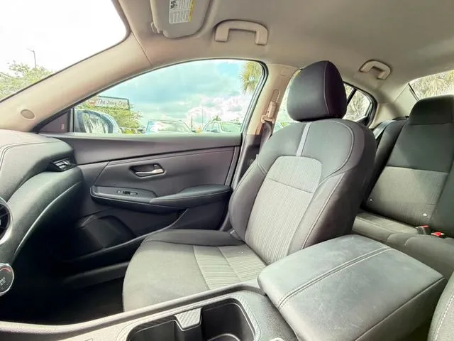 Nissan Sentra photo 26