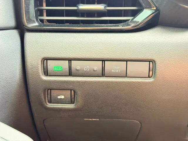 Nissan Sentra photo 16