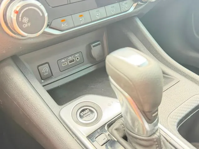 Nissan Sentra photo 22