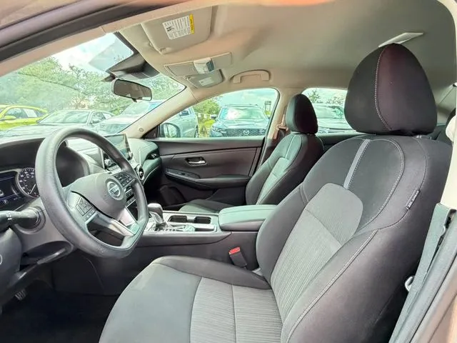 Nissan Sentra photo 25