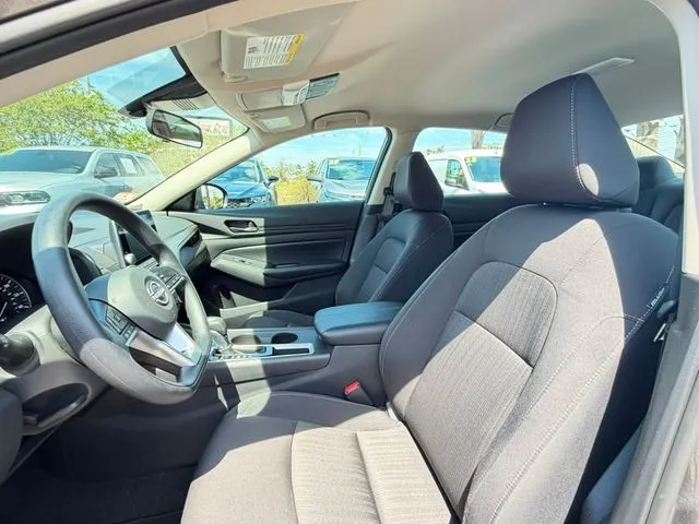 Nissan Altima photo 26