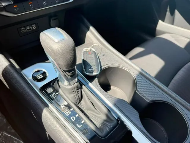 Nissan Altima photo 23