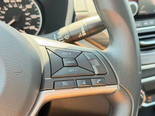 Nissan Altima photo 21
