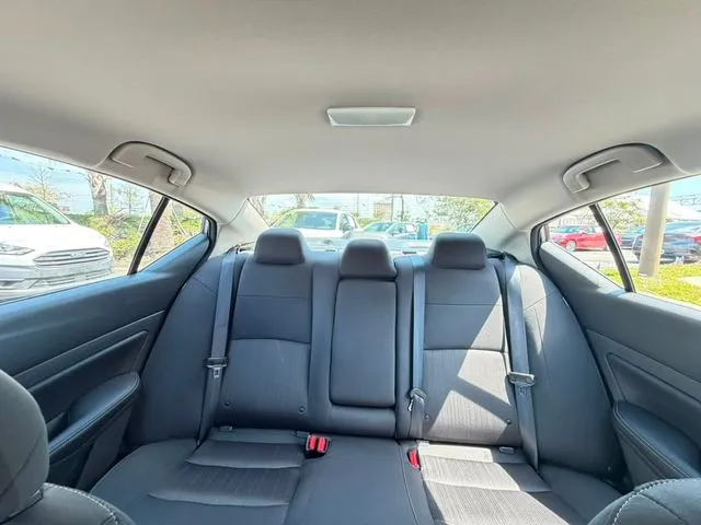 Nissan Altima photo 30