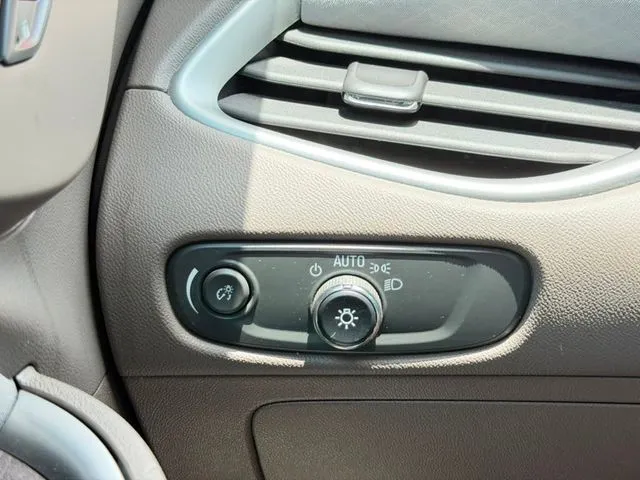 Chevrolet Malibu photo 17