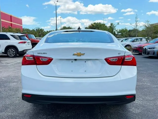 Chevrolet Malibu photo 8