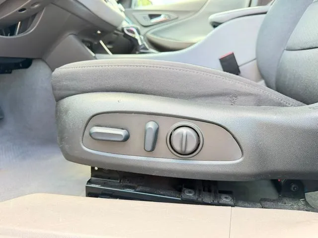 Chevrolet Malibu photo 25