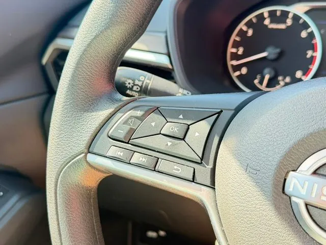 Nissan Altima photo 13