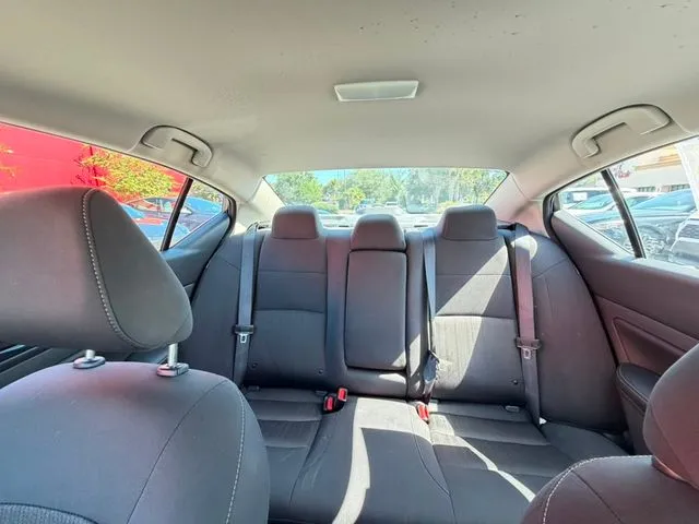 Nissan Altima photo 26