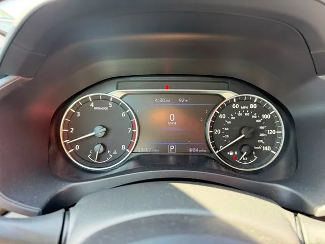 Nissan Altima photo 11