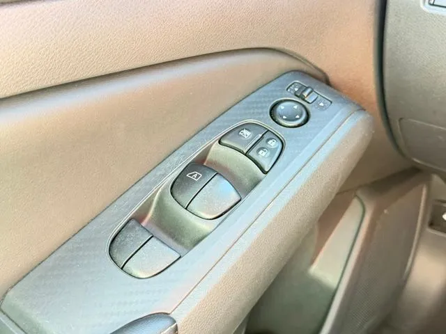 Nissan Altima photo 17