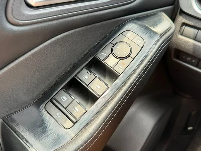 Nissan Rogue photo 16