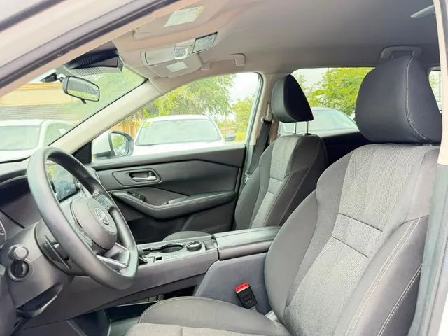 Nissan Rogue photo 24