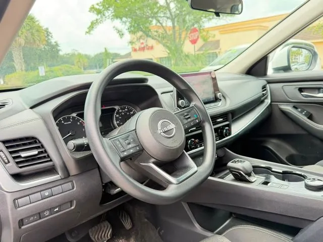Nissan Rogue photo 27