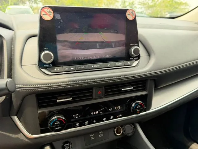 Nissan Rogue photo 22