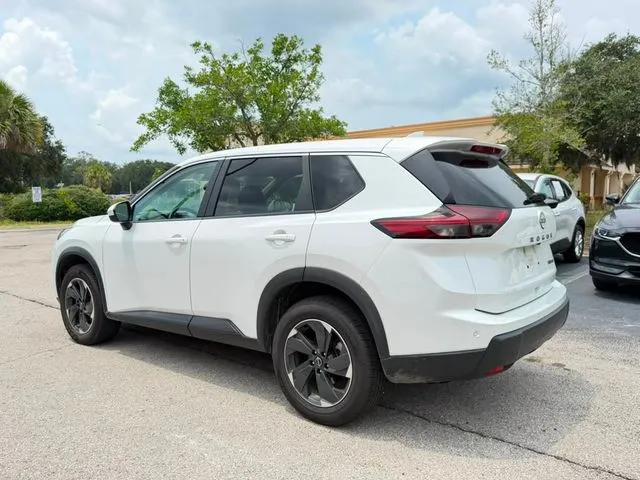 Nissan Rogue photo 7