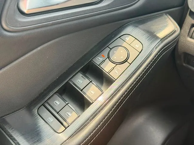 Nissan Rogue photo 15