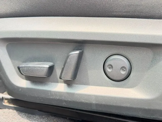 Nissan Rogue photo 22