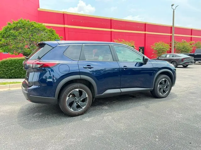 Nissan Rogue photo 6