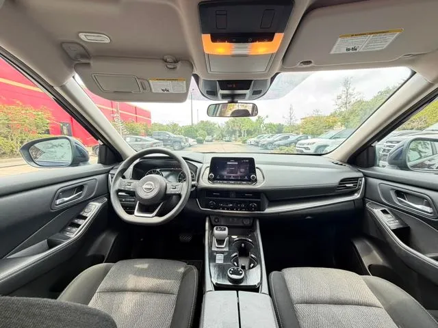 Nissan Rogue photo 29