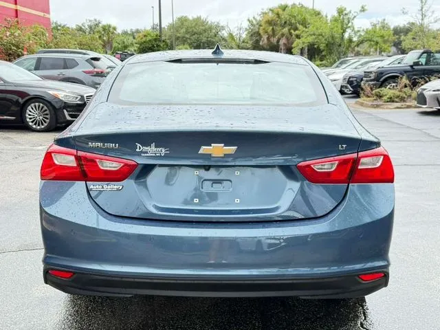 Chevrolet Malibu photo 8