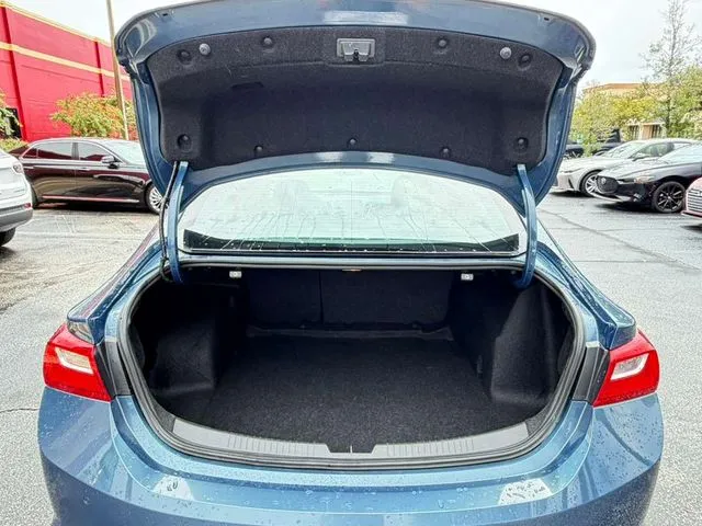 Chevrolet Malibu photo 9