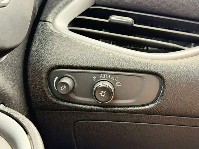 Chevrolet Malibu photo 14