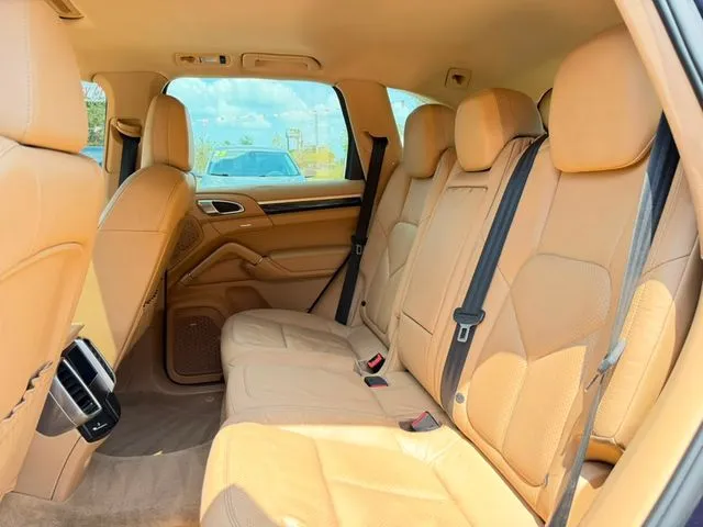 Photo 32