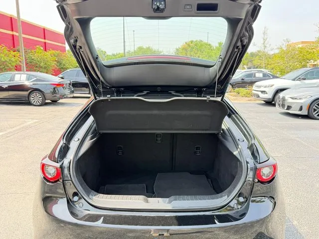 Mazda Mazda3 photo 9