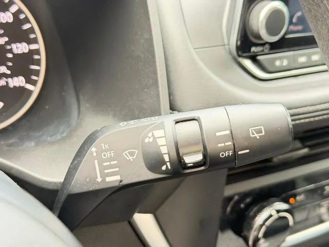 Nissan Rogue photo 17