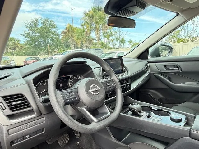 Nissan Rogue photo 13