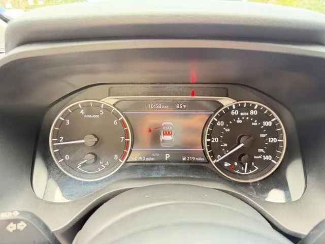 Nissan Rogue photo 11