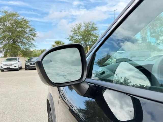 Nissan Rogue photo 10