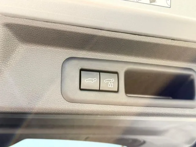Toyota Sequoia photo 42