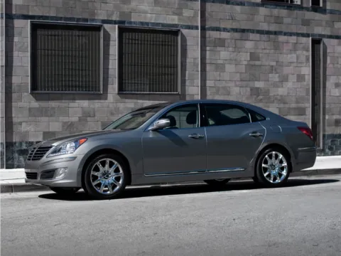 White 2011 Hyundai Equus Signature for sale in Jacksonville, FL