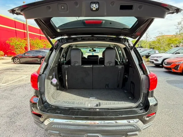 Nissan Pathfinder photo 9