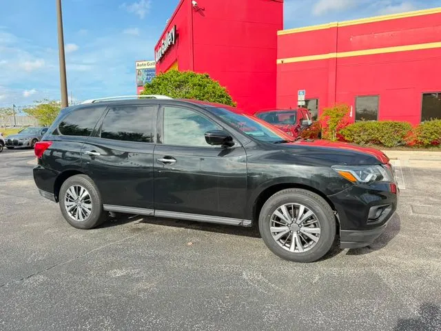 Black 2020 Nissan Pathfinder SL for sale in Jacksonville, FL
