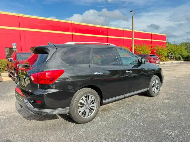 Nissan Pathfinder photo 6